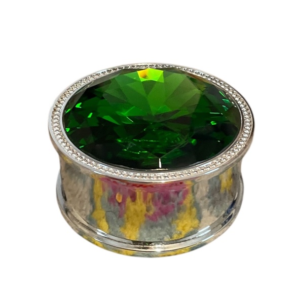 NWOB Lori Greiner Silver Safe keeper Glass Crystal Top Silver Plate Round Box - Picture 4 of 5